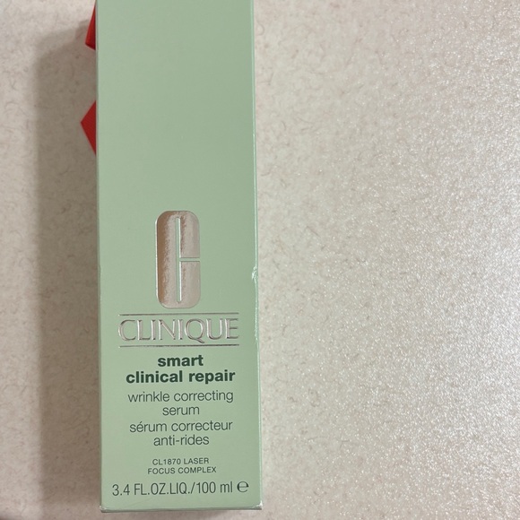 Clinique Other - Clinique Smart Clinical Repair Wrinkle Correcting Serum